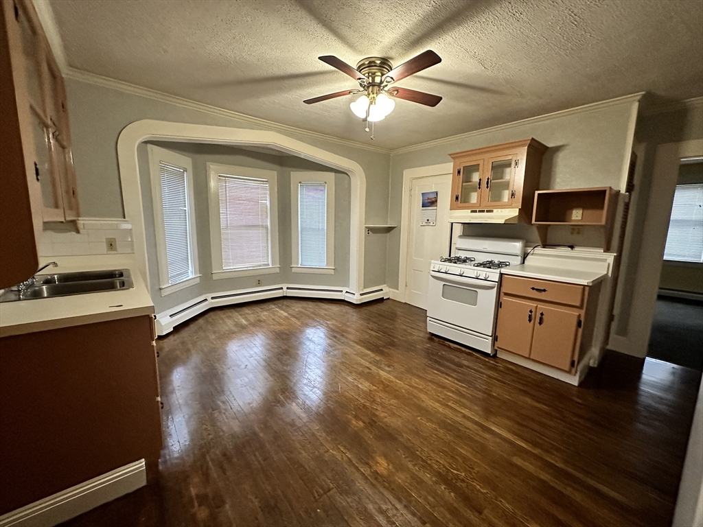 52 Harrison Ave # 2