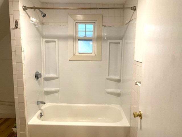 52 Harrison Ave # 3