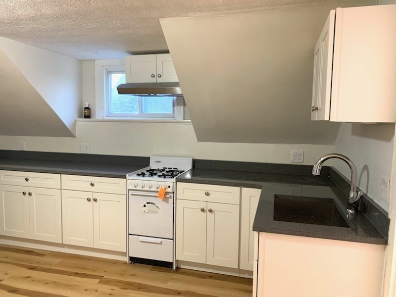 52 Harrison Ave # 3