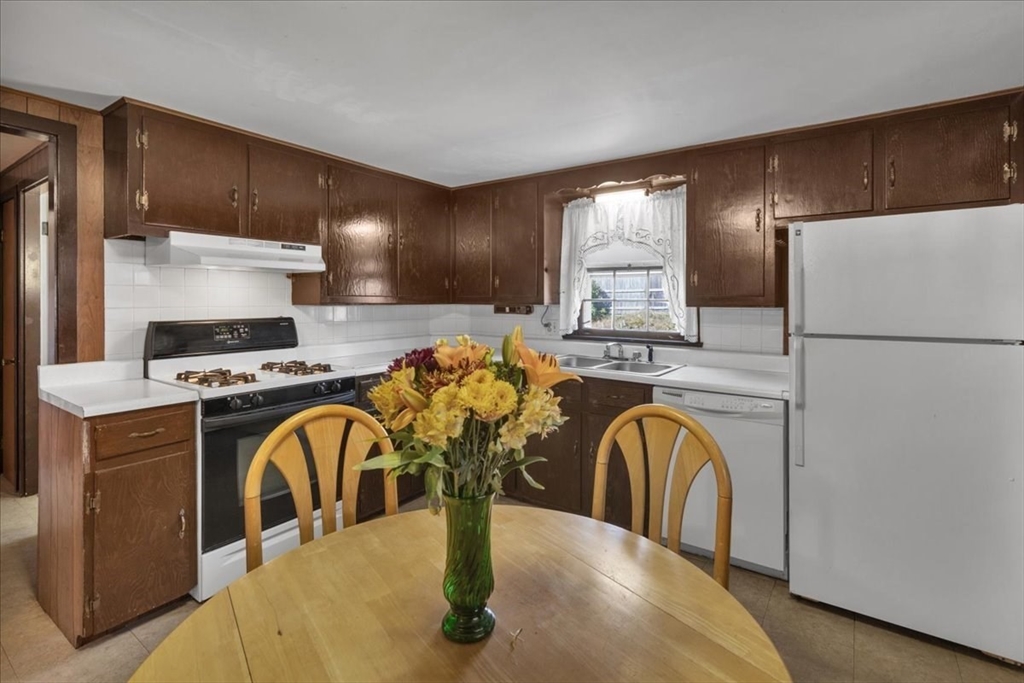 48 Bay State Cir