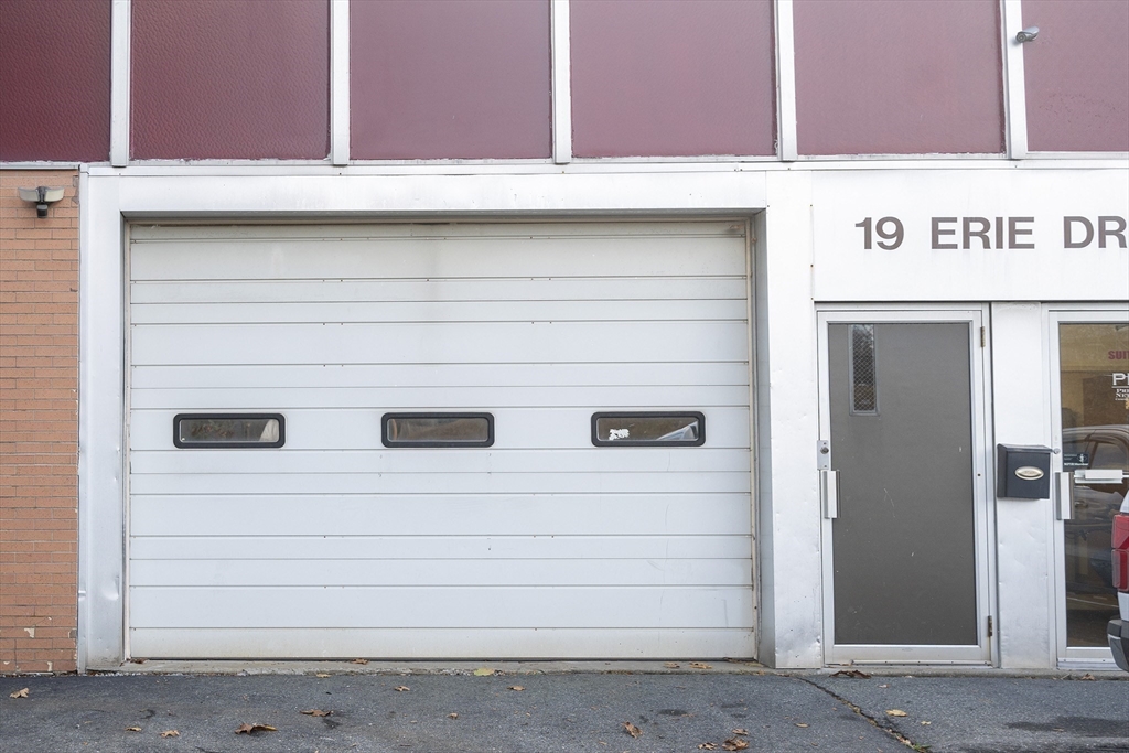 19 Erie Dr