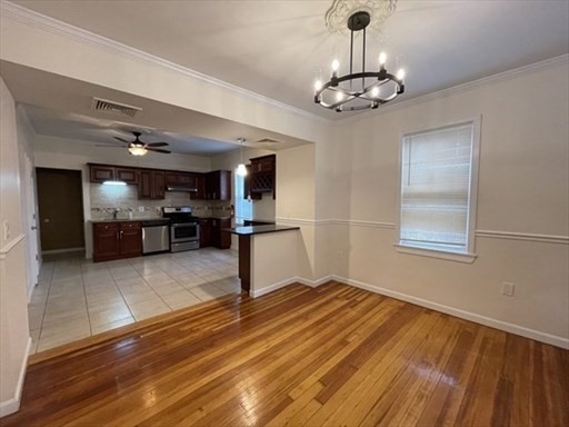22 Hall Place # 22