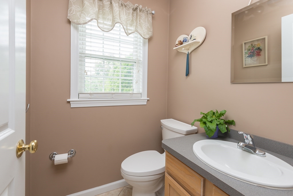 3 Boxberry Ln # 3
