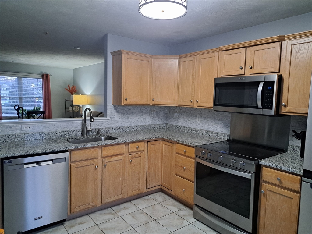 3 Boxberry Ln # 3