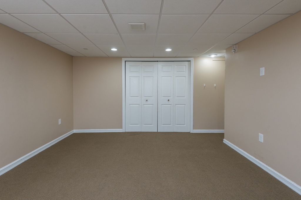 3 Boxberry Ln # 3