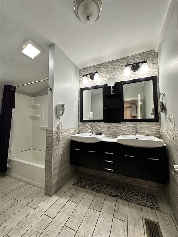 23 Tremont St # 23