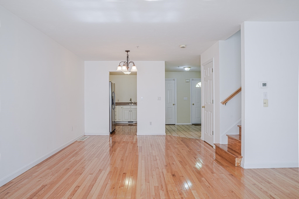 715 Thayer St # 715