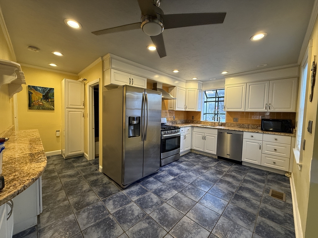 170 Neck St # 170