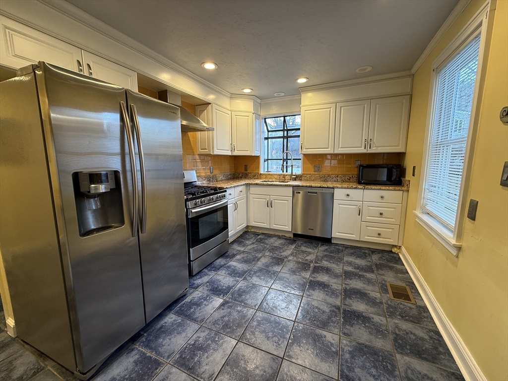 170 Neck St # 170