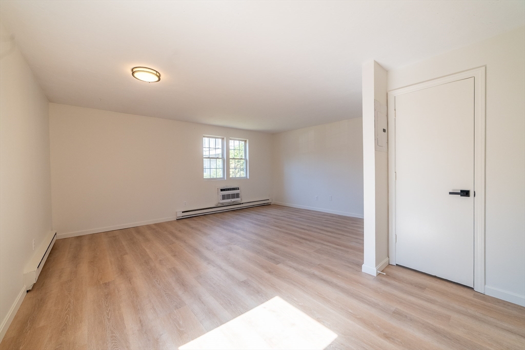 180 Main St # 2110