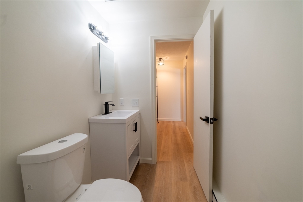 180 Main St # 2110