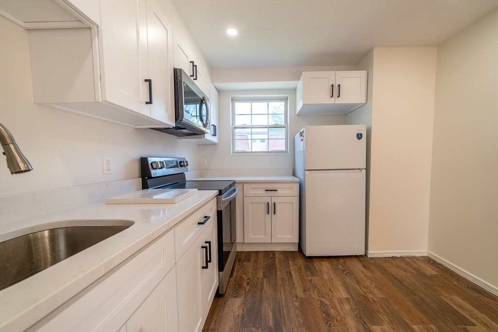 180 Main St # 2110