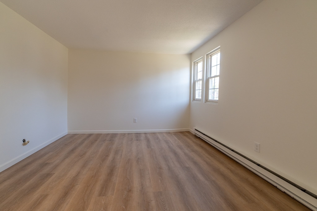 180 Main St # 2110