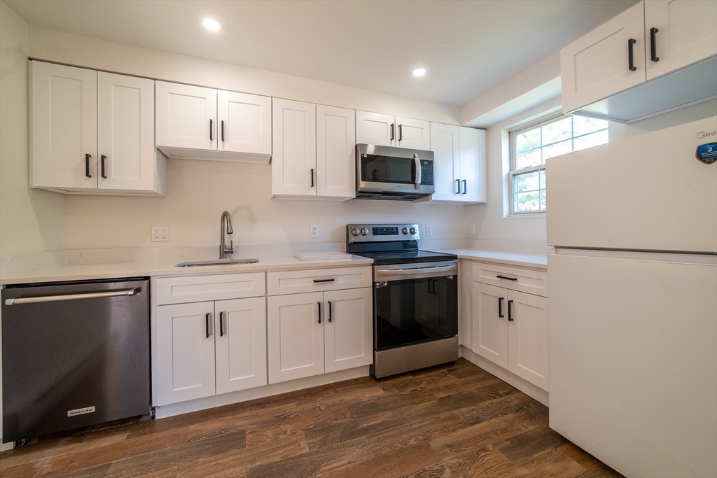 180 Main St # 2110