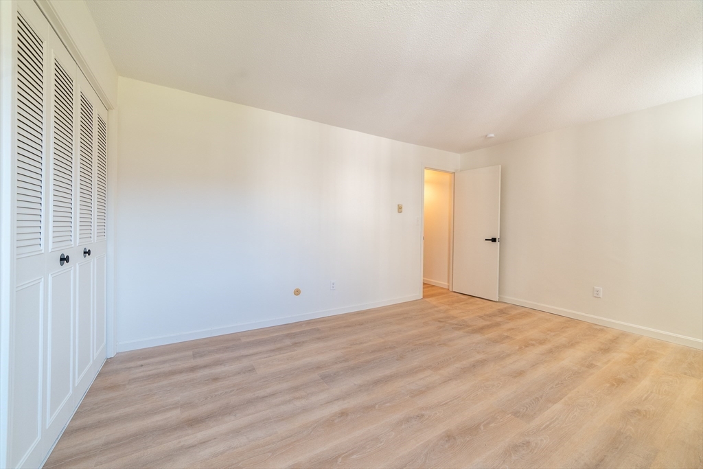 180 Main St # 2110