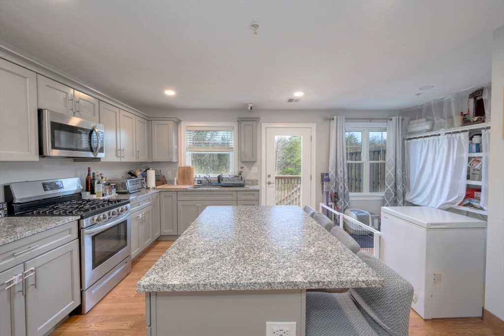 55 Plymouth St # G27
