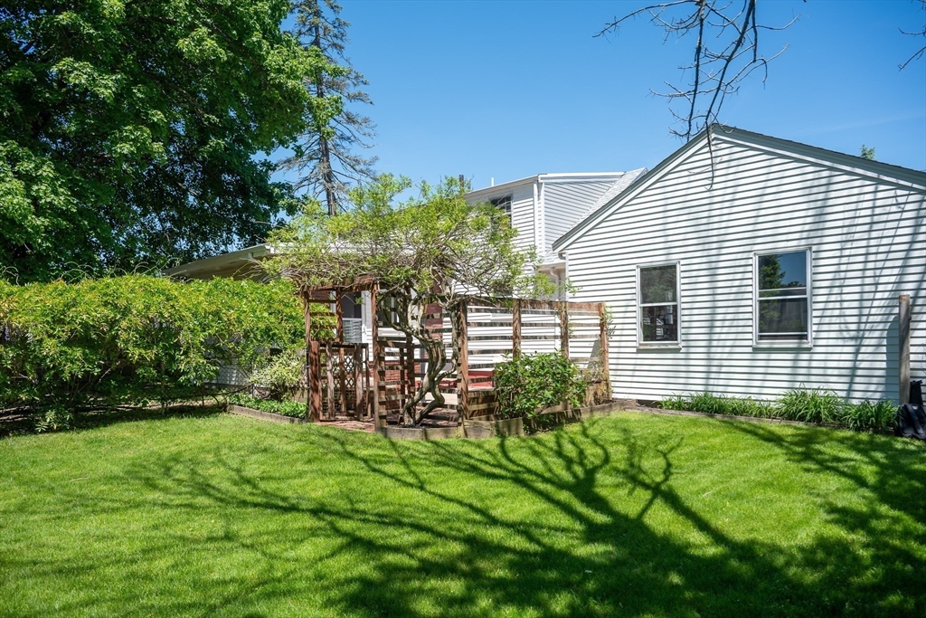 113 Oak St
