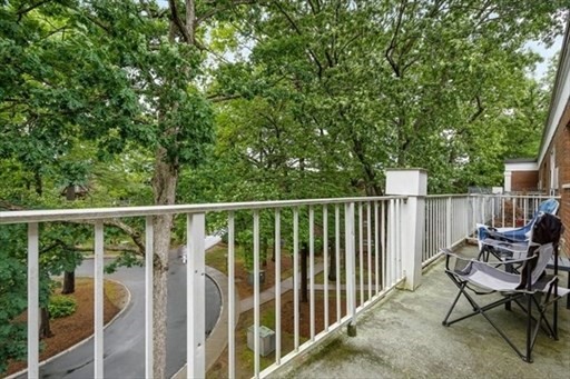 55 Greentree Ln # 44