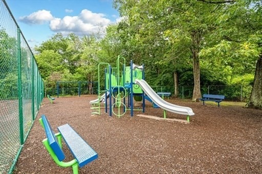 55 Greentree Ln # 44
