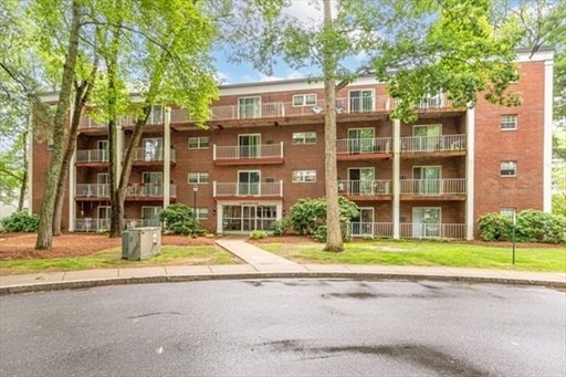 55 Greentree Ln # 44