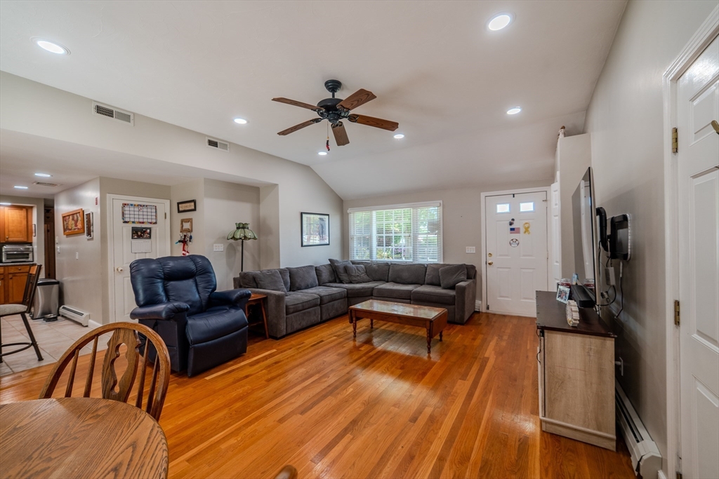 54 Stearns Dr