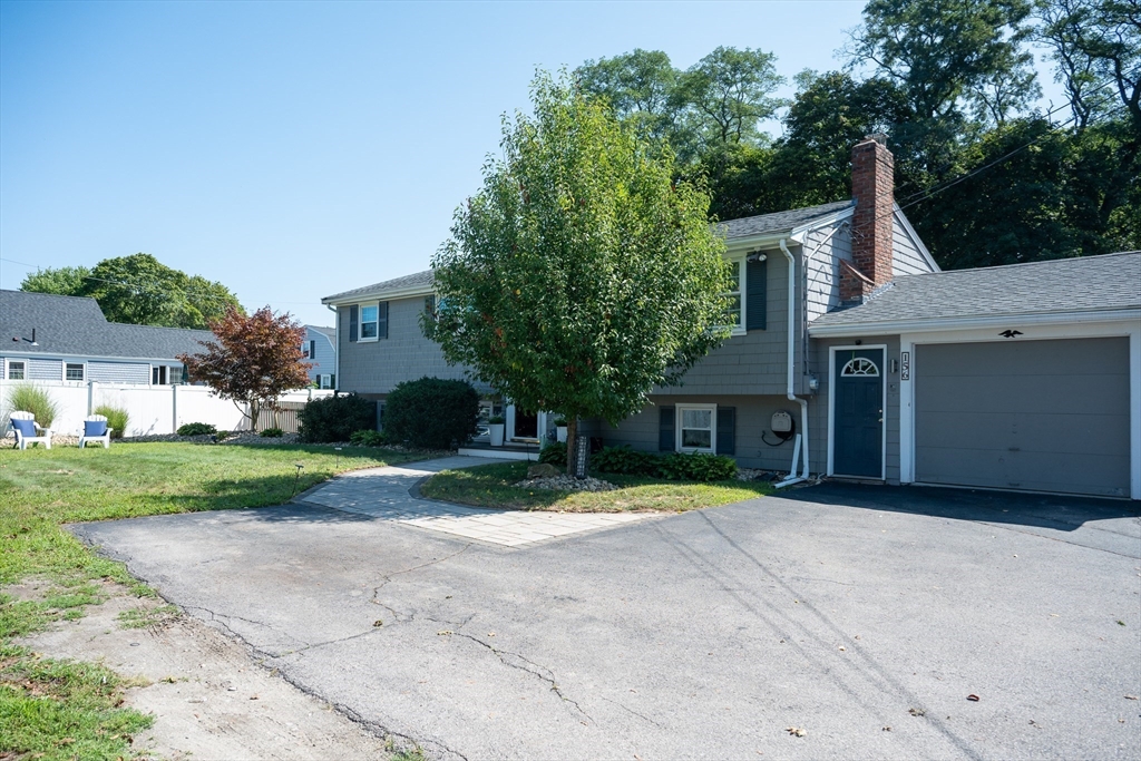 156 Oak St