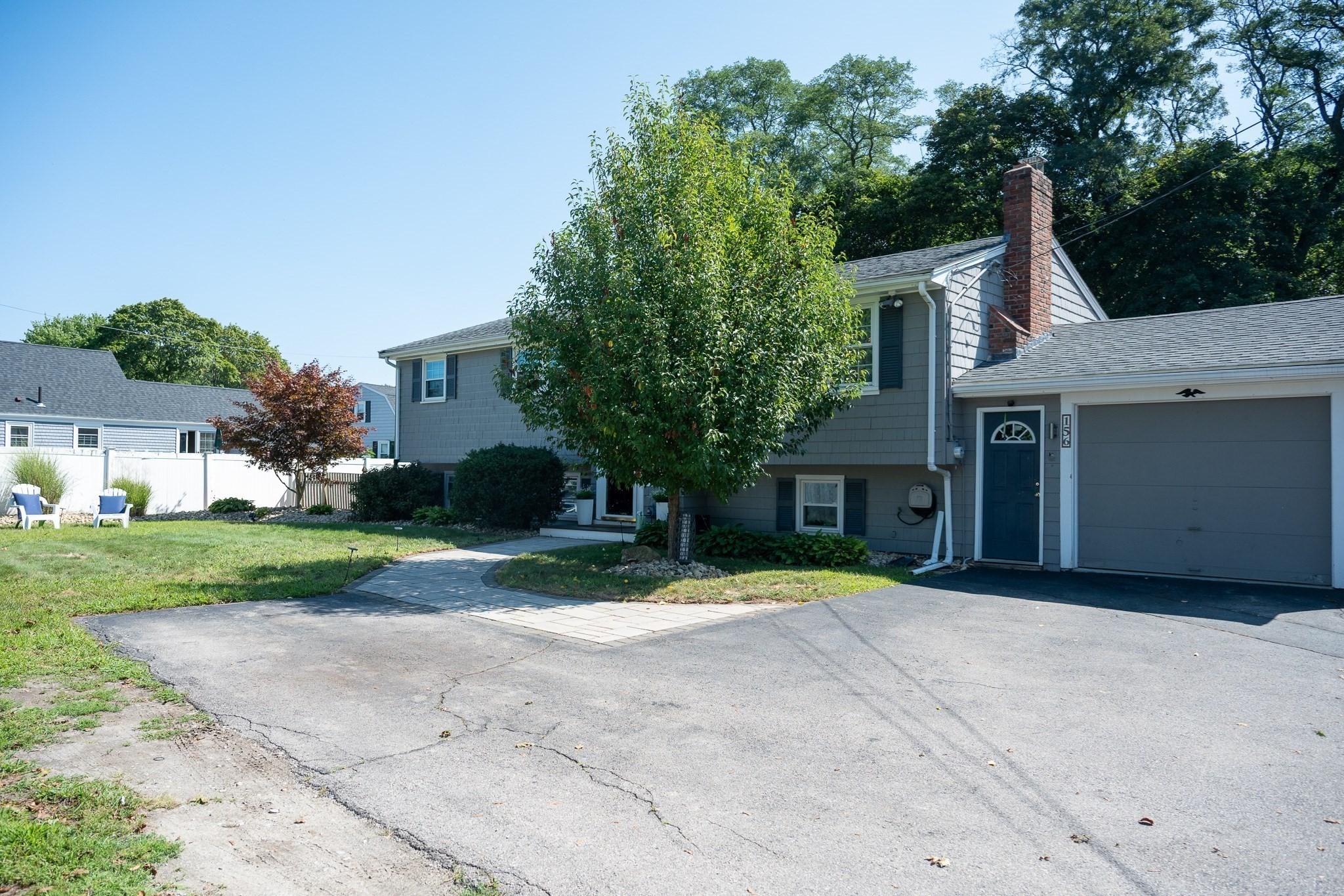 156 Oak St