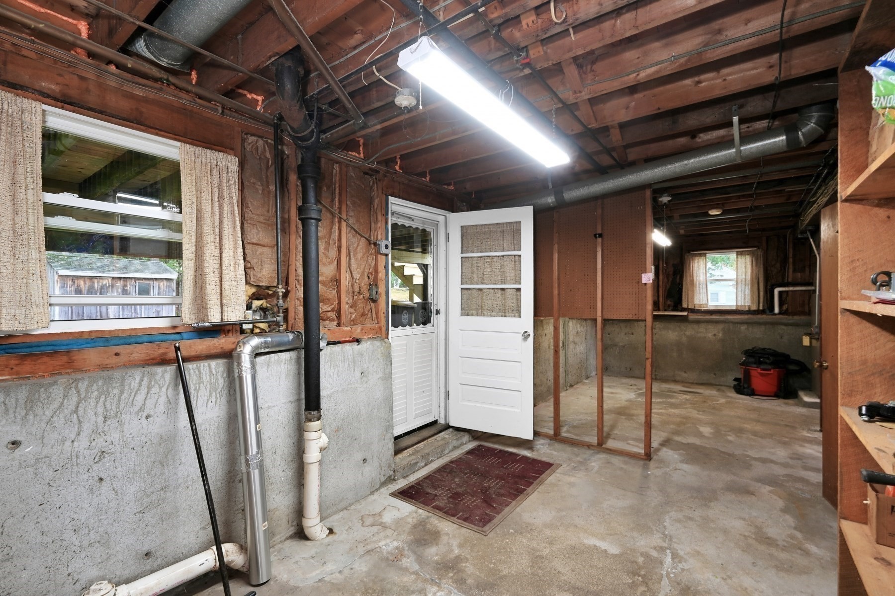 132 Forest St