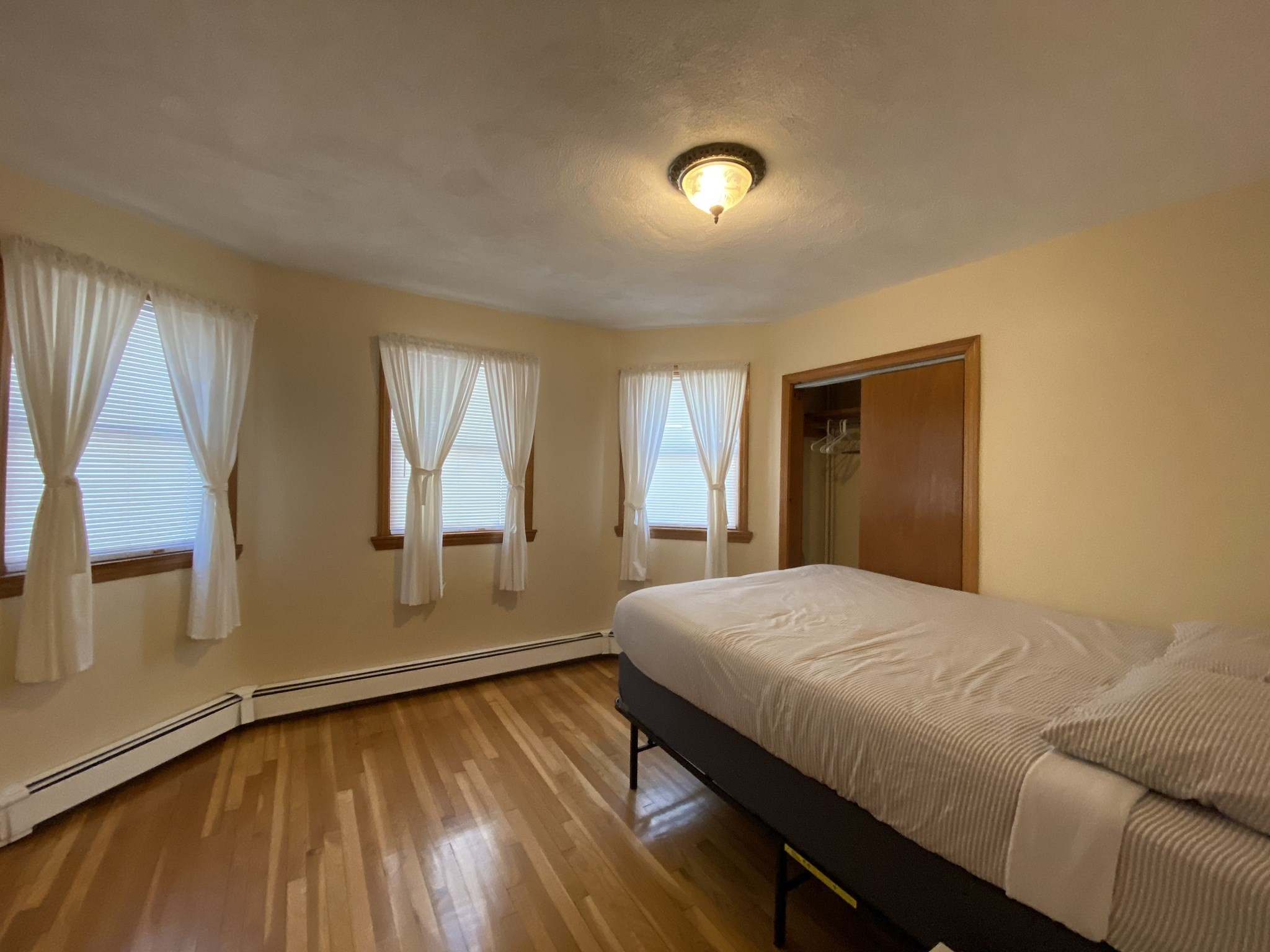 580 Main St # 1