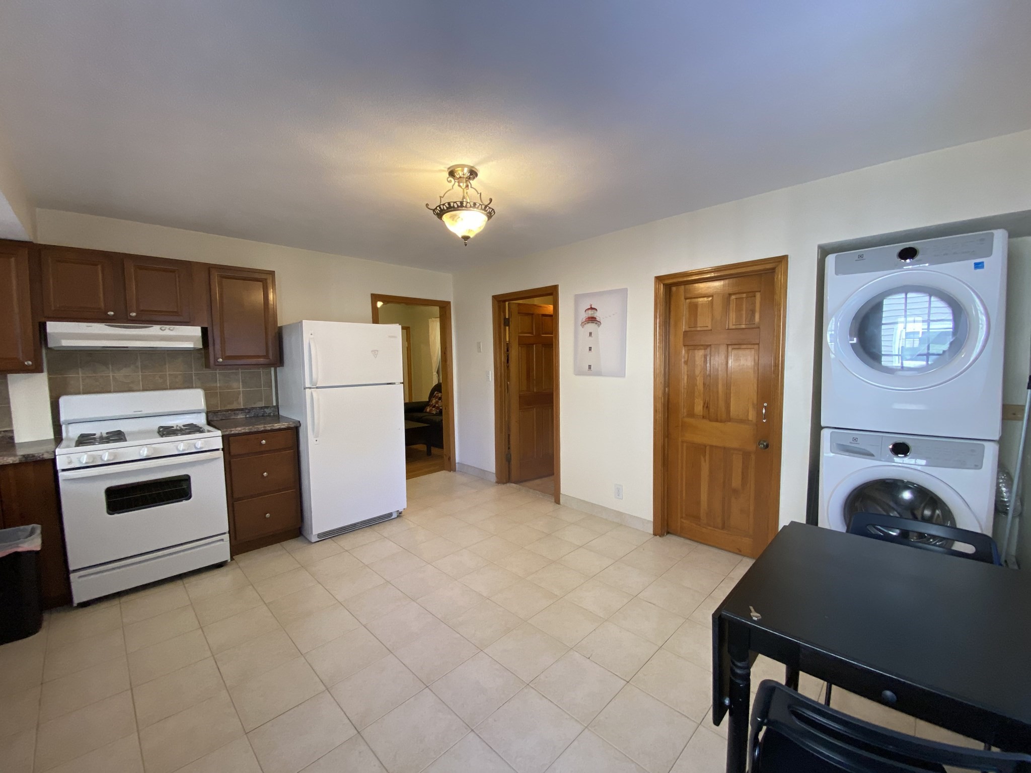 580 Main St # 1