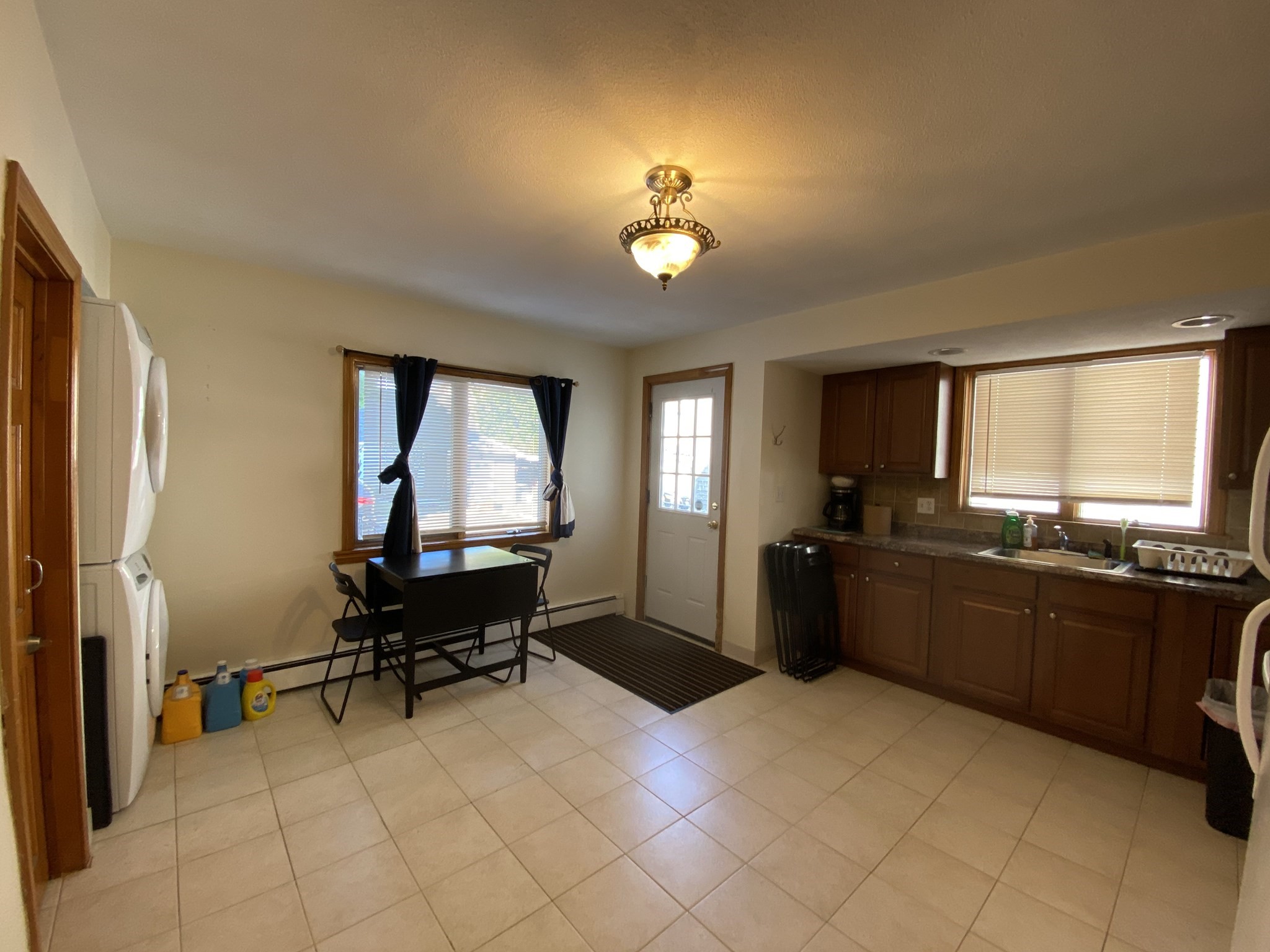 580 Main St # 1