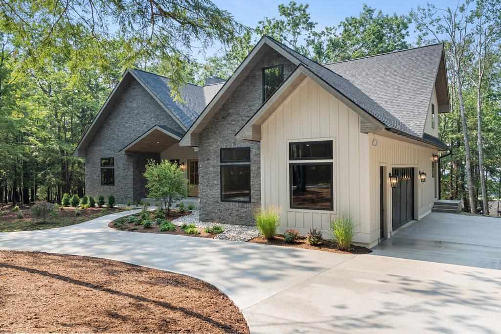 Harbor Springs Water View 