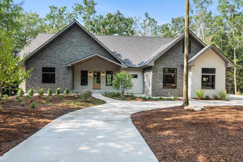 Harbor Springs Water View 