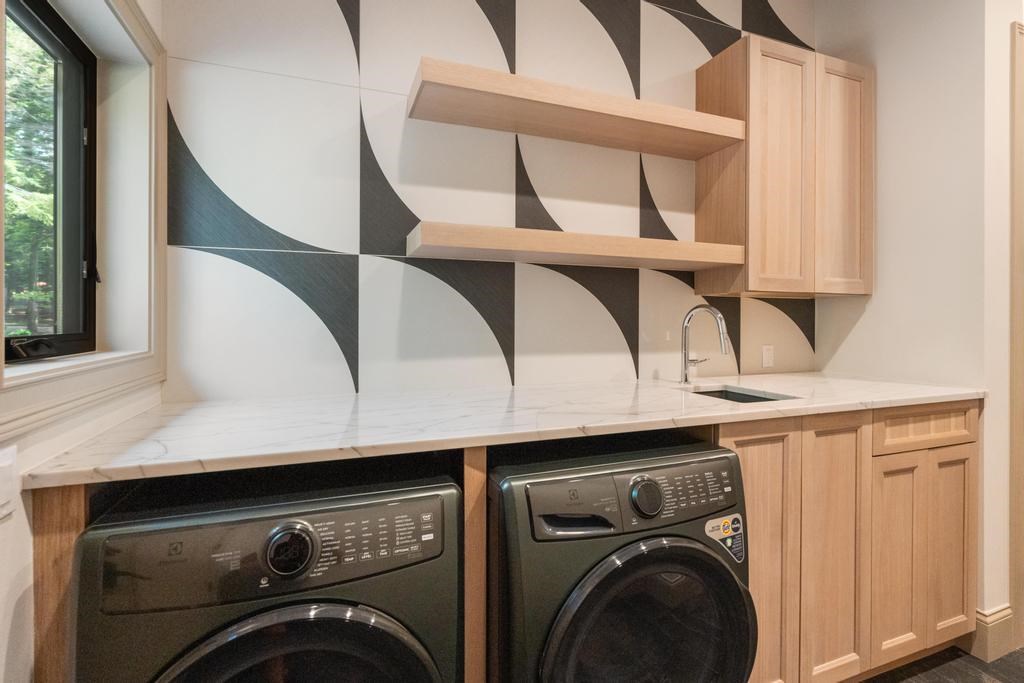 Harbor Springs Water View 