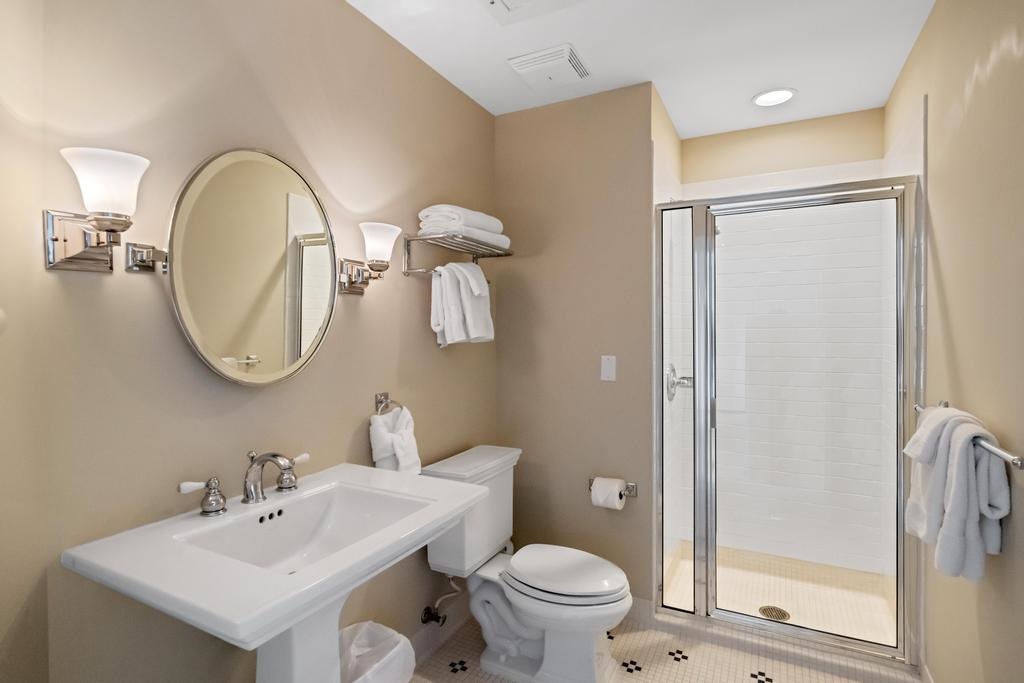 4200 Main Street Unit: 31 & G-6