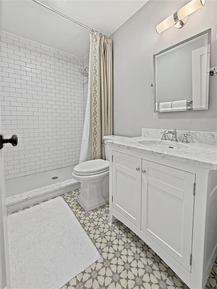 3895 Wildwood Drive Unit: 35
