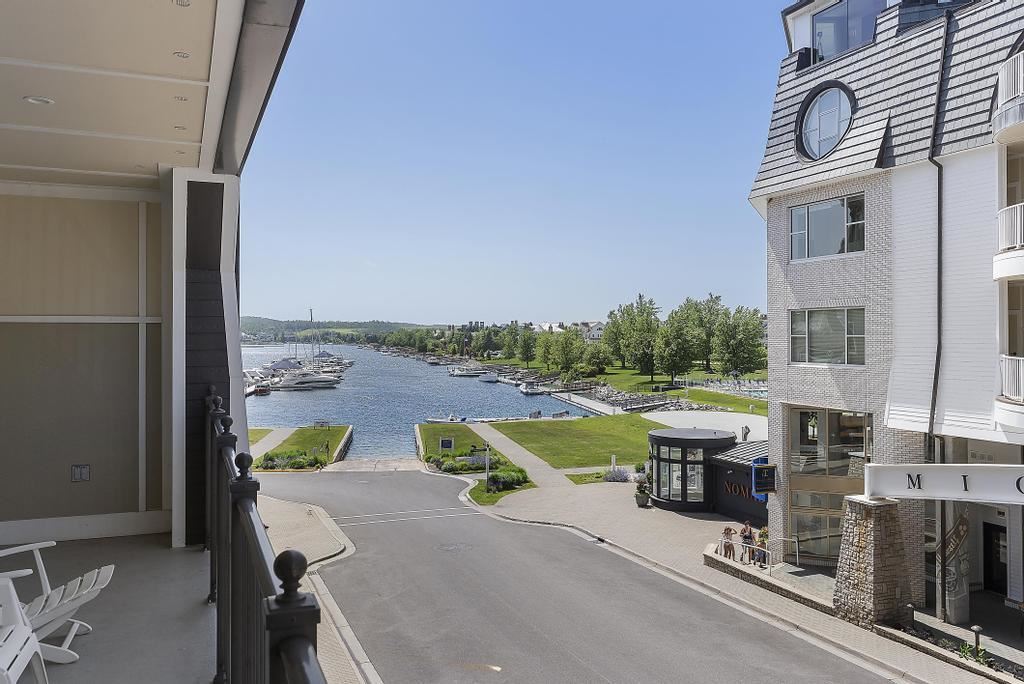 4205 Main Street Unit: 40