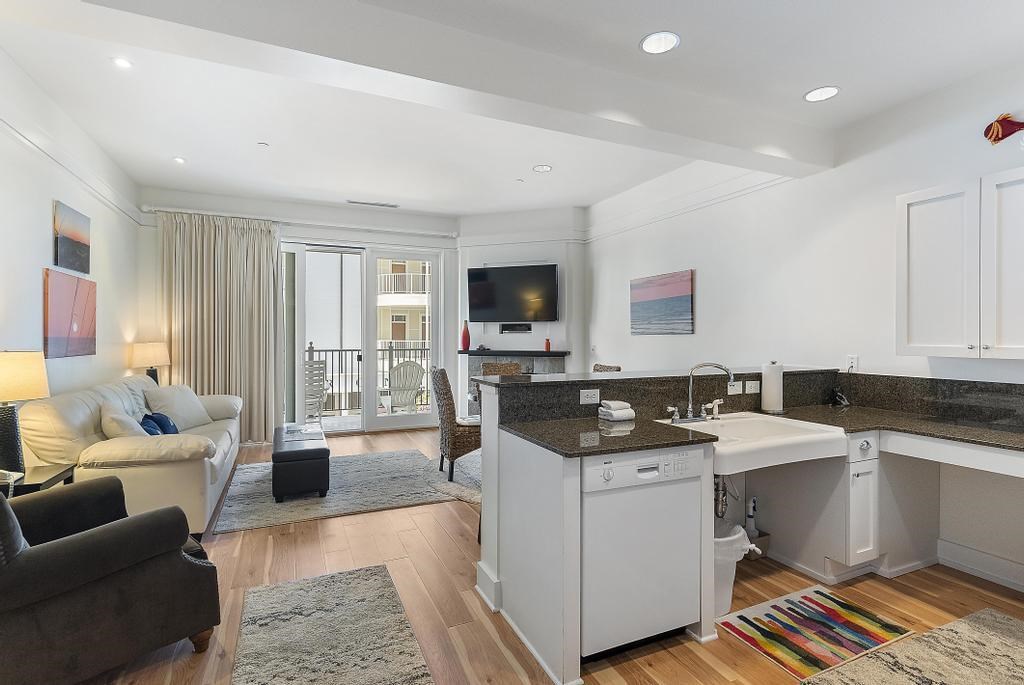 4205 Main Street Unit: 40