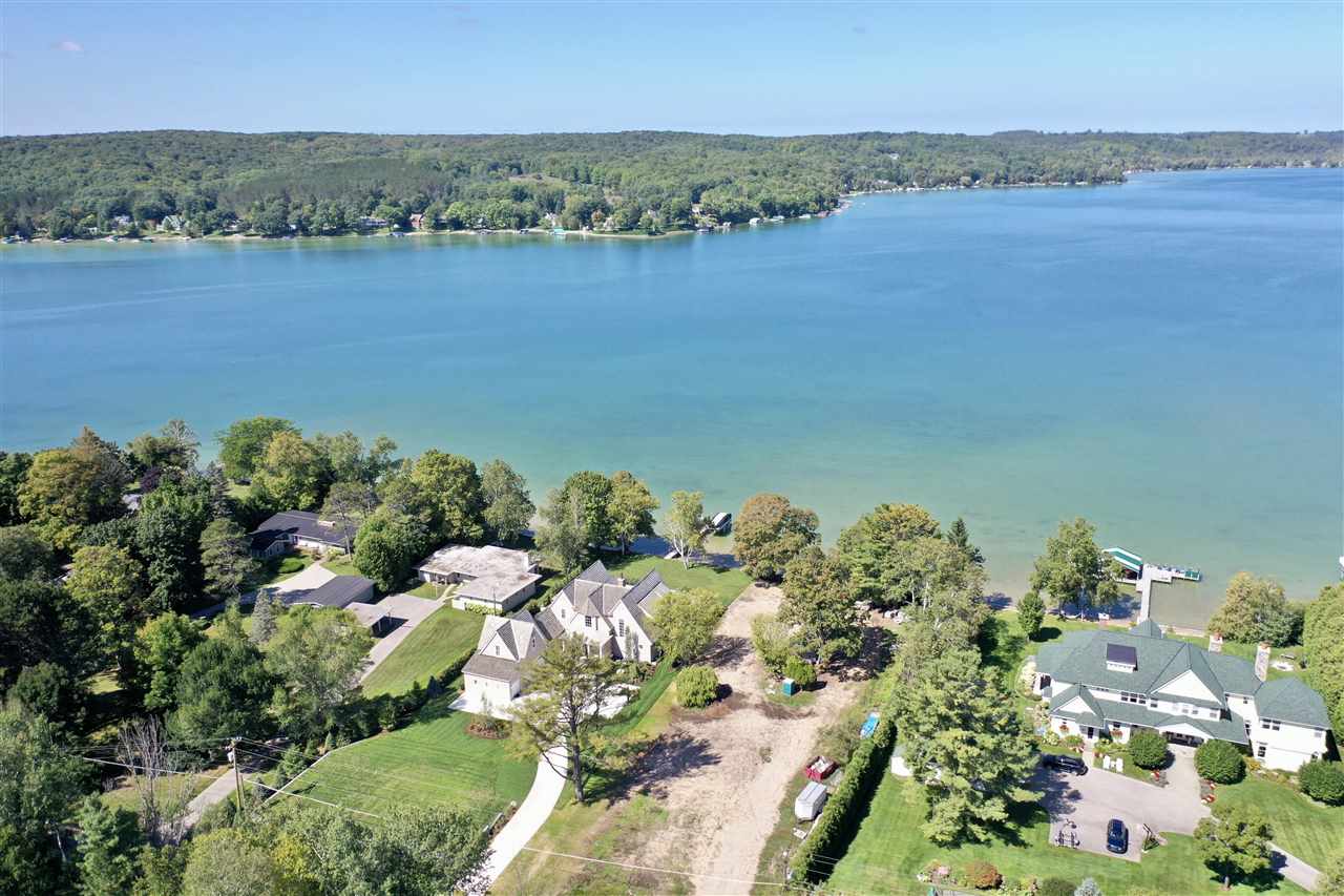 5719 Country Club Shores