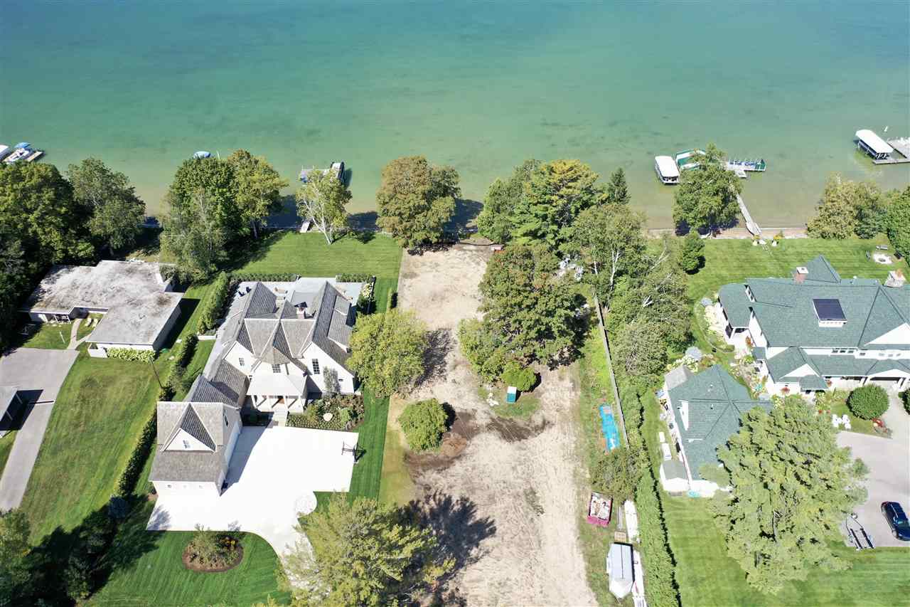5719 Country Club Shores