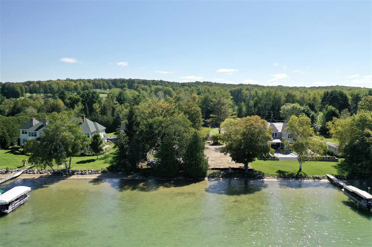 5719 Country Club Shores
