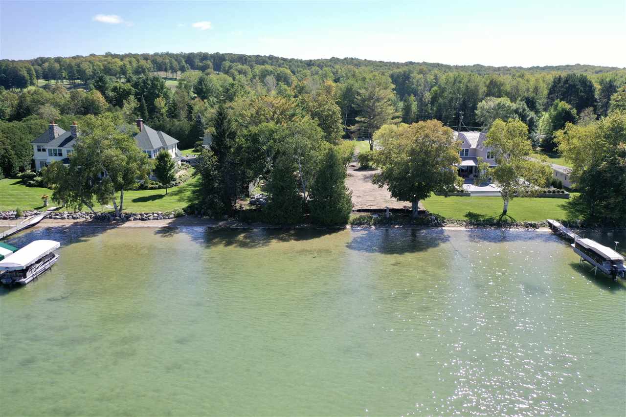 5719 Country Club Shores