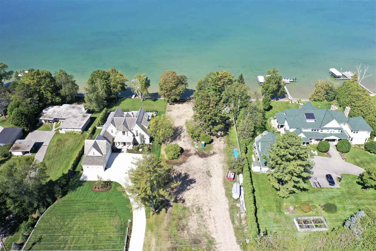 5719 Country Club Shores