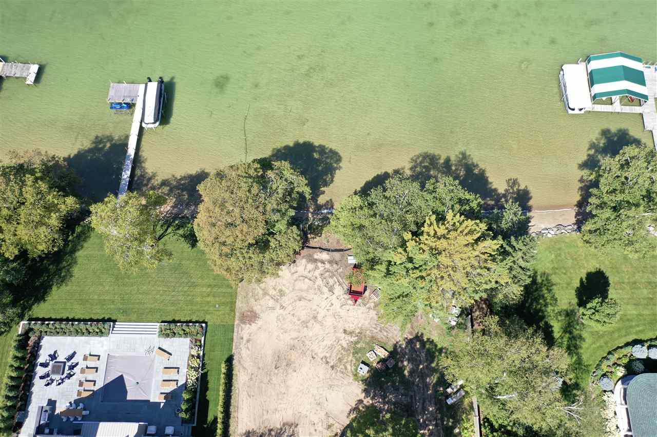 5719 Country Club Shores