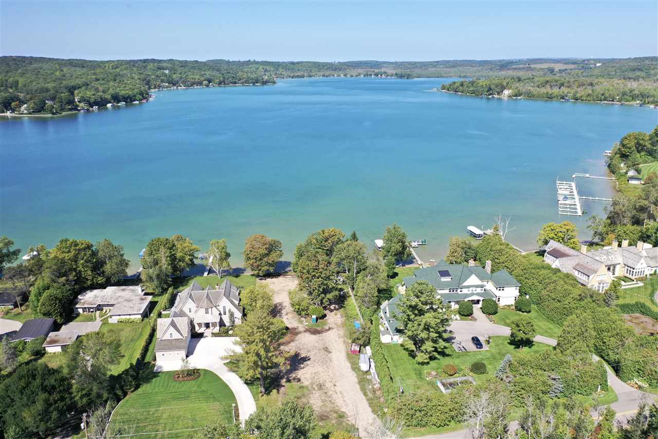 5719 Country Club Shores
