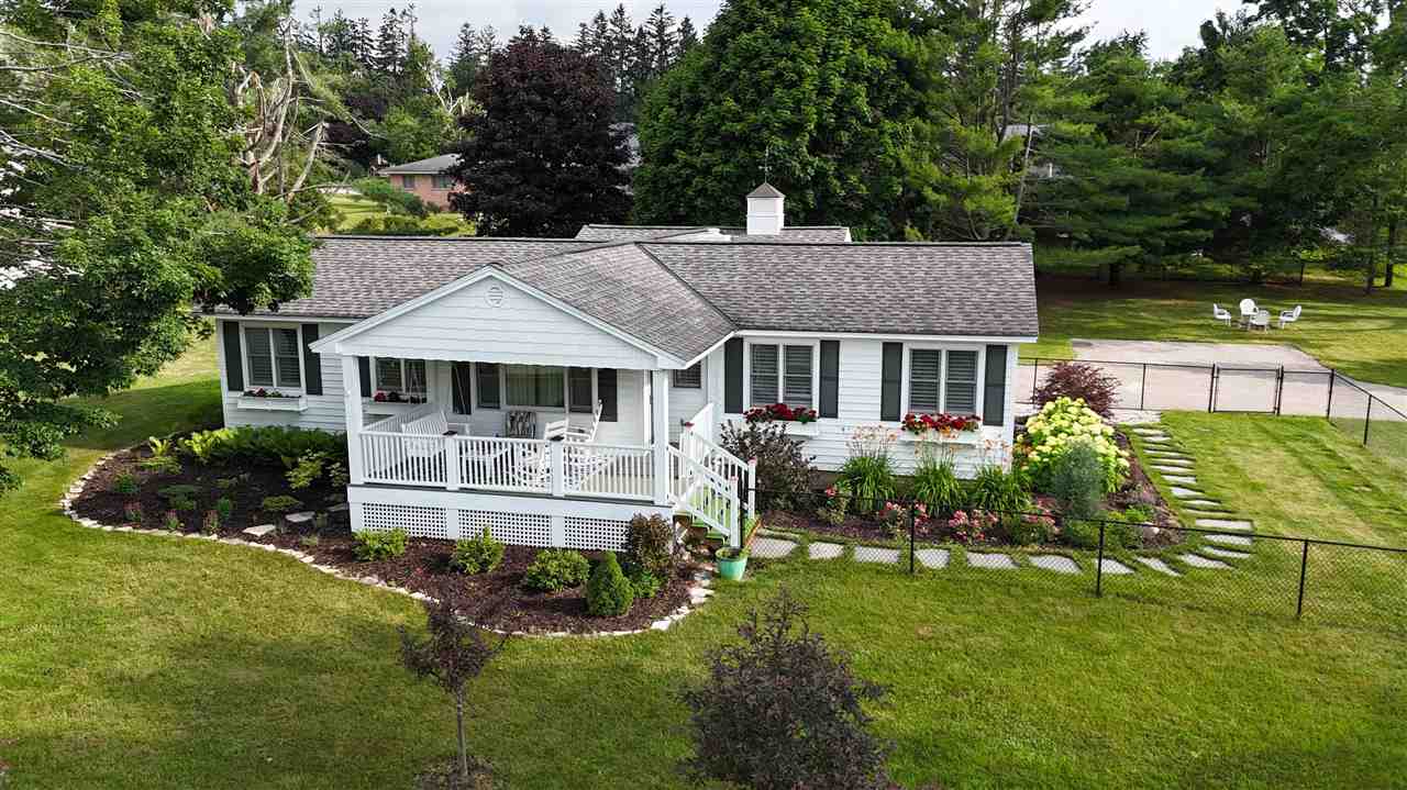 4270 Cottontail Lane