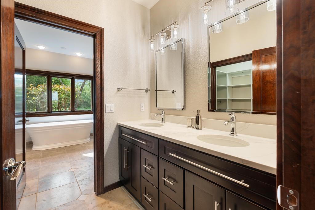 6182 Quarry Ridge Drive Unit: 4