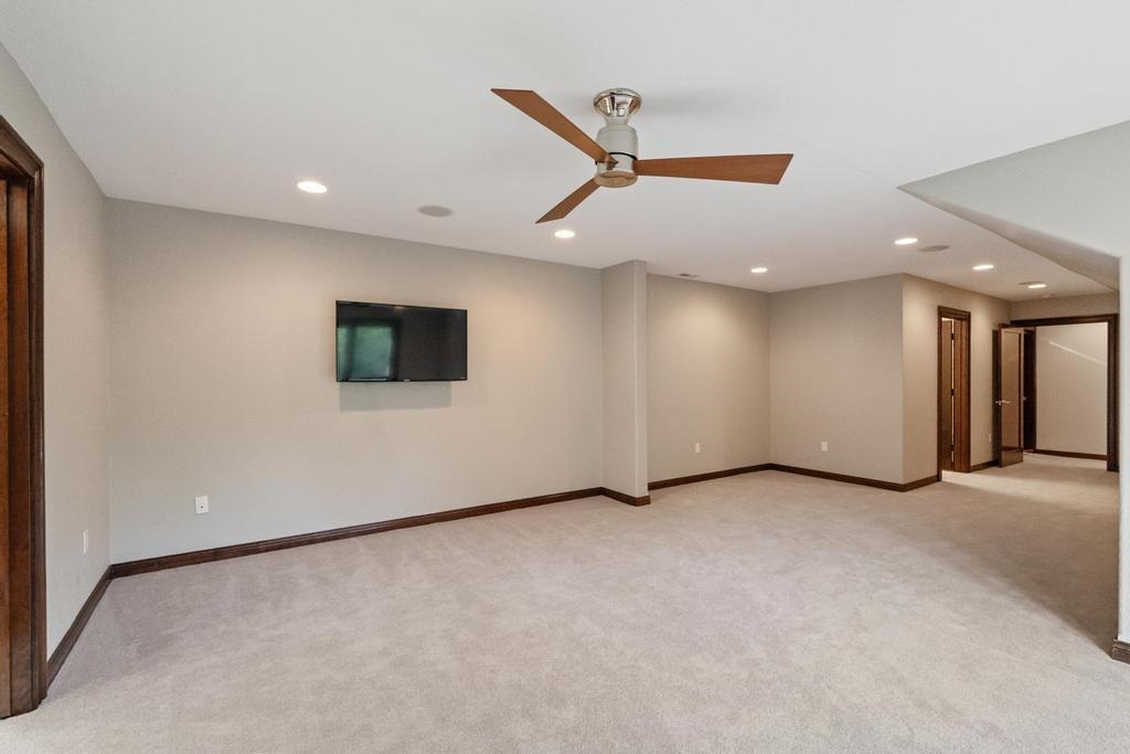6182 Quarry Ridge Drive Unit: 4