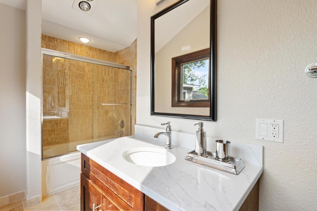 6182 Quarry Ridge Drive Unit: 4