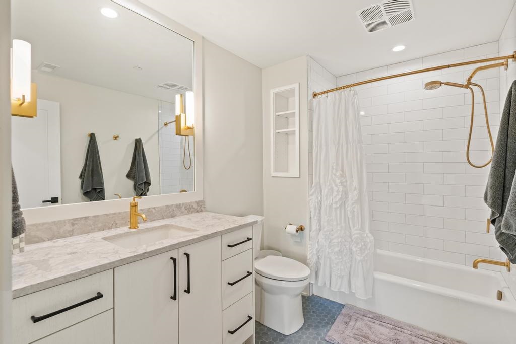 4041 Renwick Lane Unit: 1